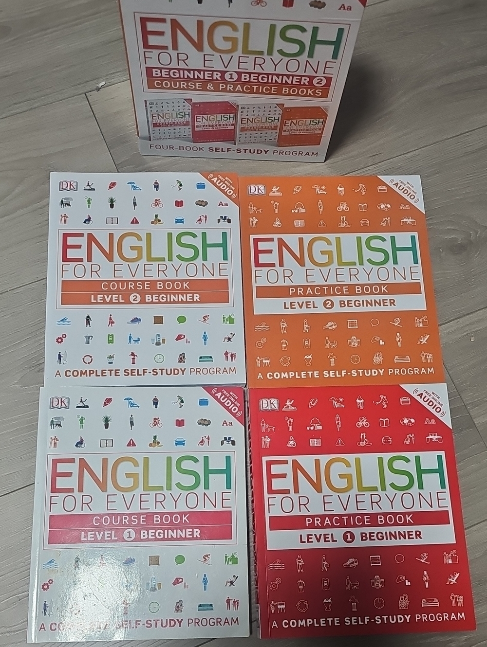 English for Everyone: Beginner Box Set published by DK